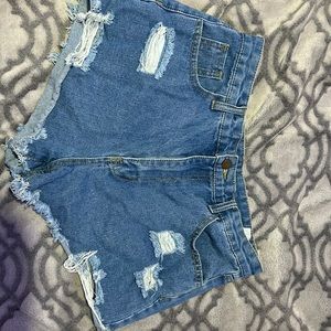 Light washed Jean shorts